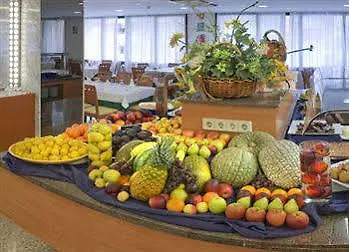 Oasis Park Junior Otel 4*