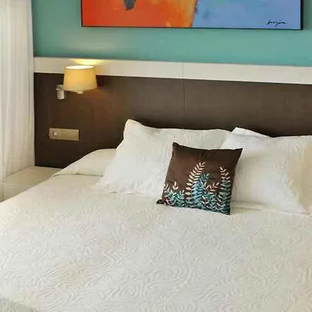 Oasis Park Junior Hotel 4*